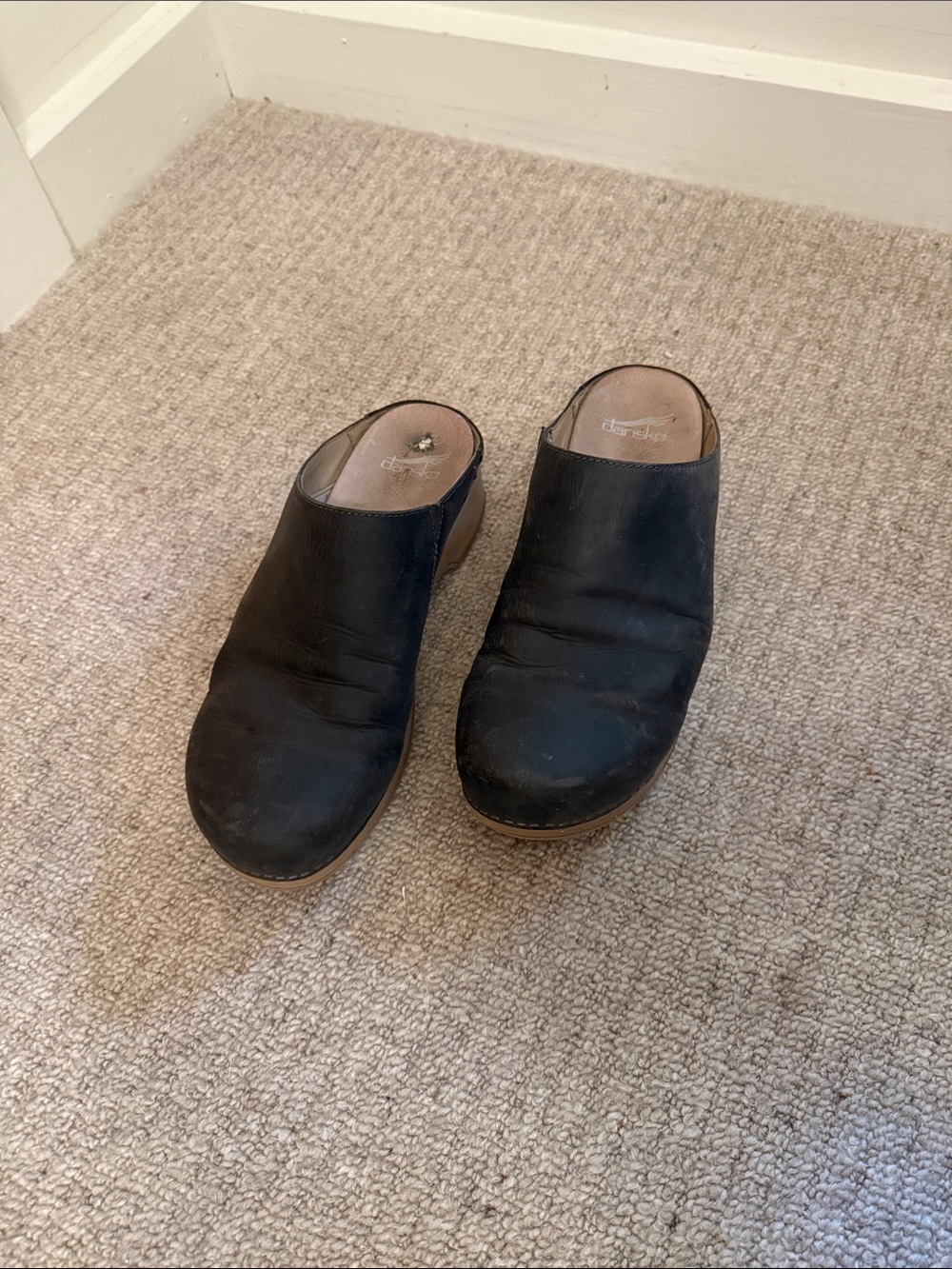Dansko Black Leather Women's Clogs size 41 (women’s 10)